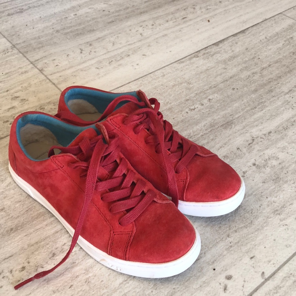 Uggs sneakers